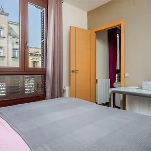 One Bedroom In City Center Apartment